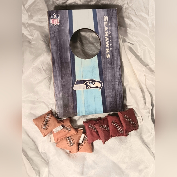 Seattle Seahawks - NFL Tabletop Cornhole - Picture 2 of 7
